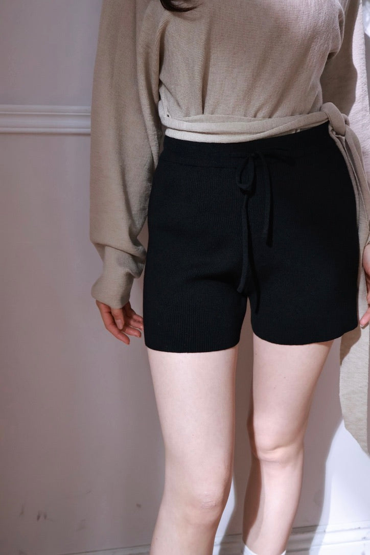 涼感坑條針織短褲-黑