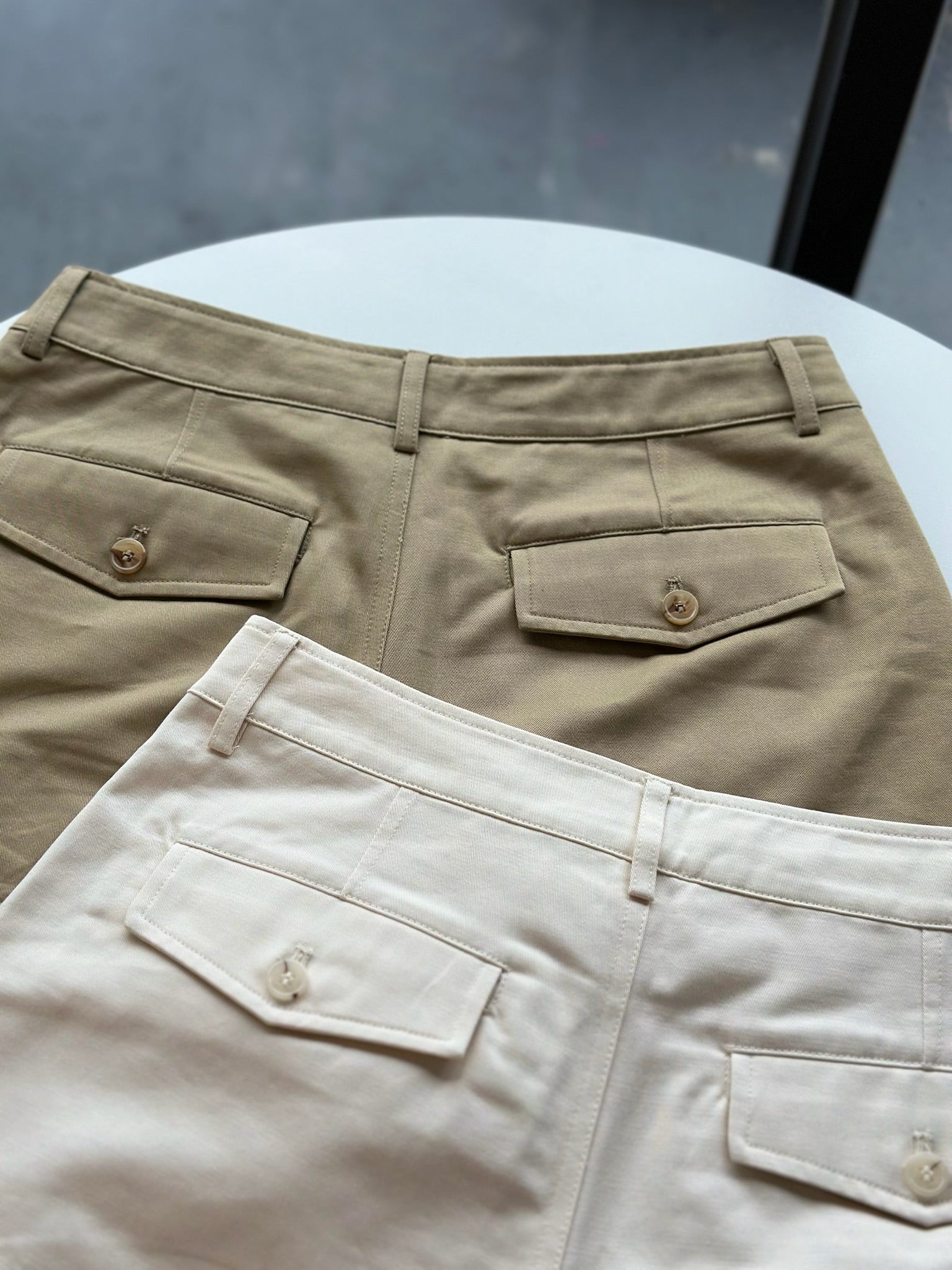 挺版工裝休閒短褲-卡其