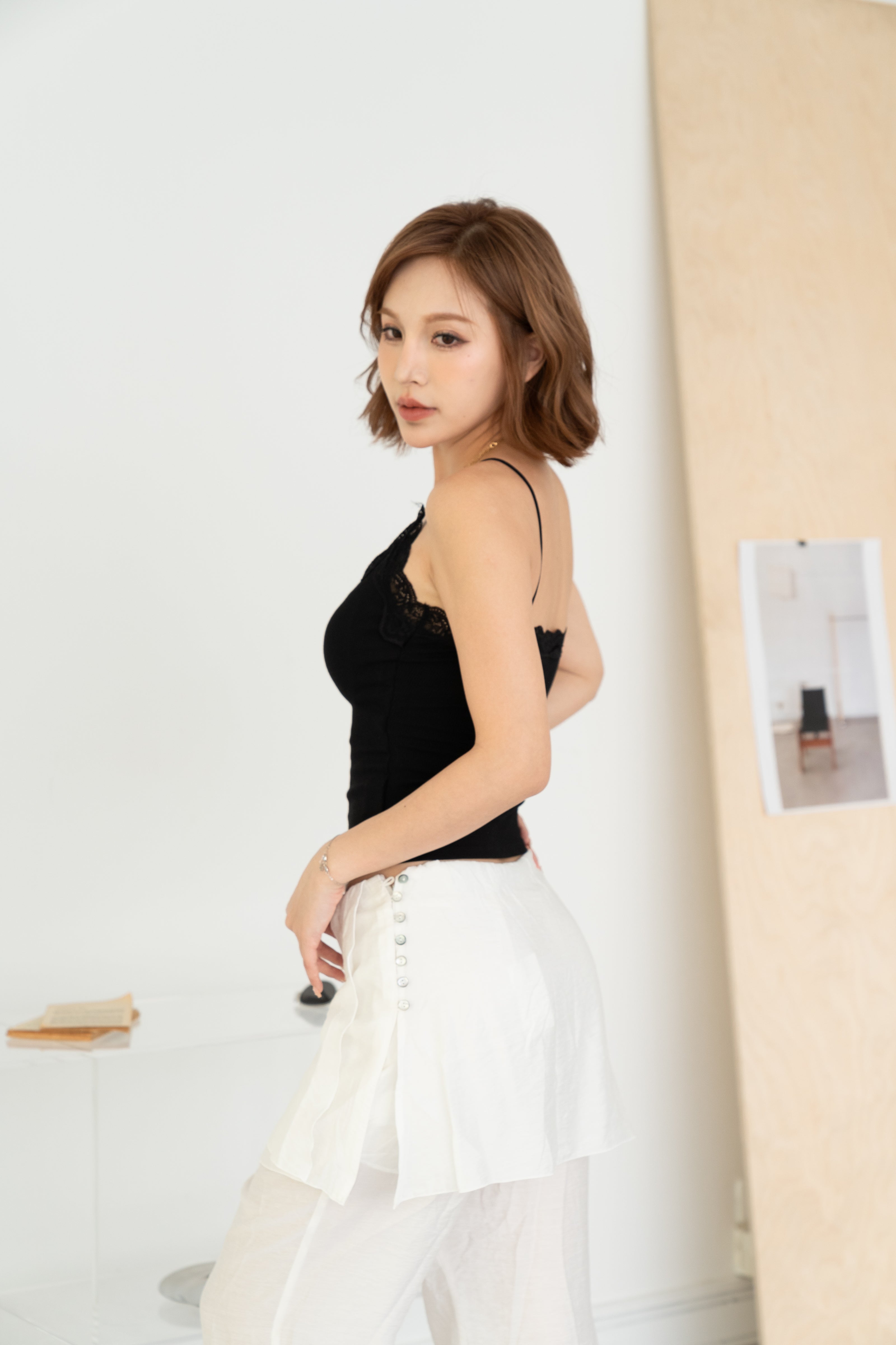 蕾絲細肩Ｖ領Bra top-黑
