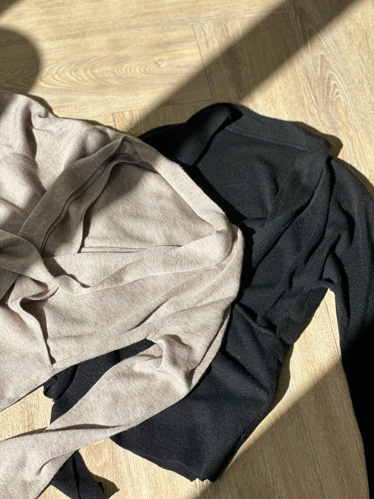 假期飄帶交叉針織上衣-杏灰