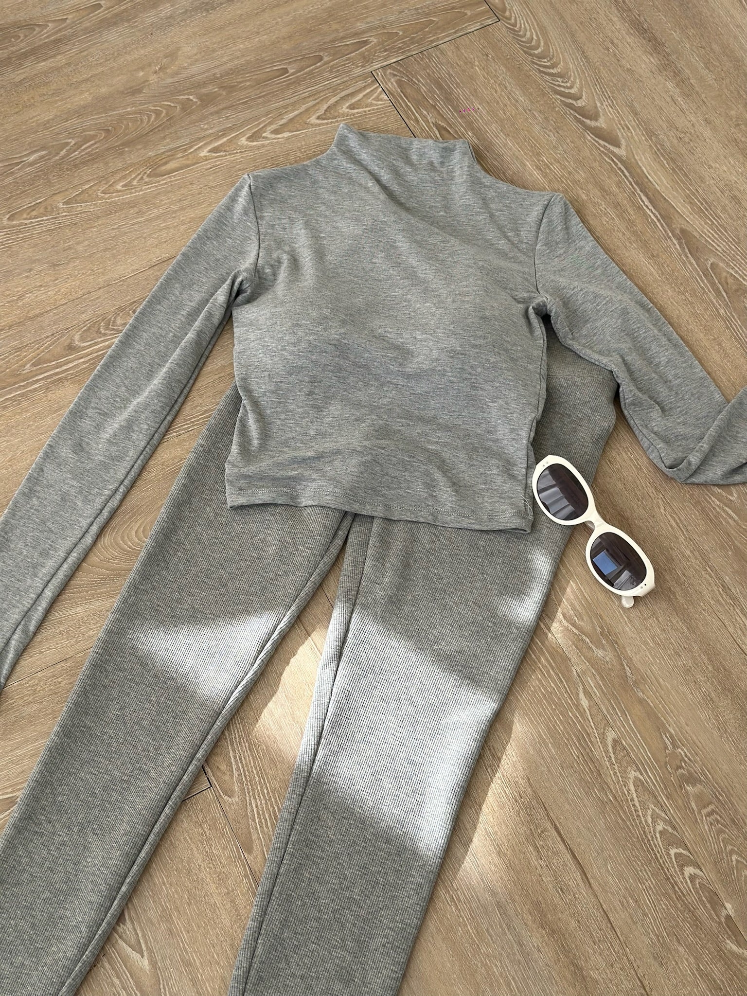 高腰微絨彈力小腳褲-灰