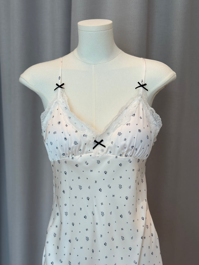 微花蕾絲睡衣罩衫組-白