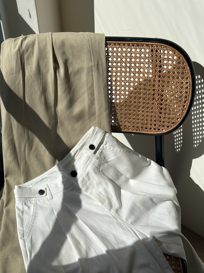 挺版打褶闊腿褲-杏綠