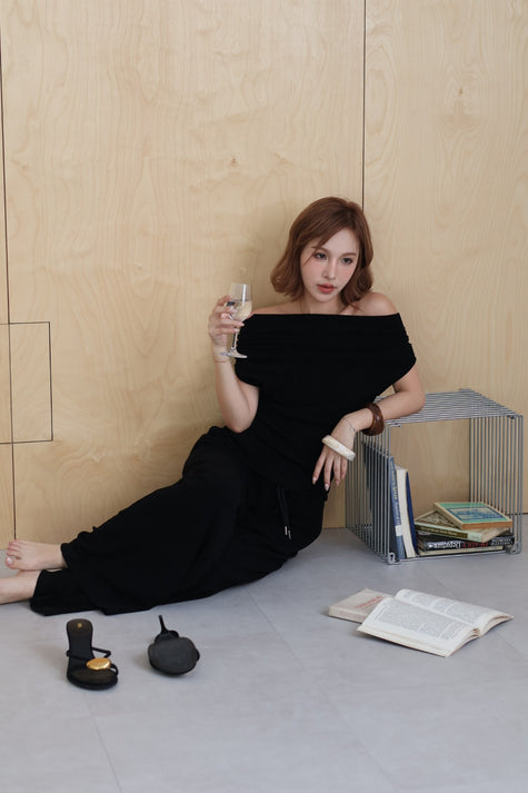 假期針織一字肩上衣-黑