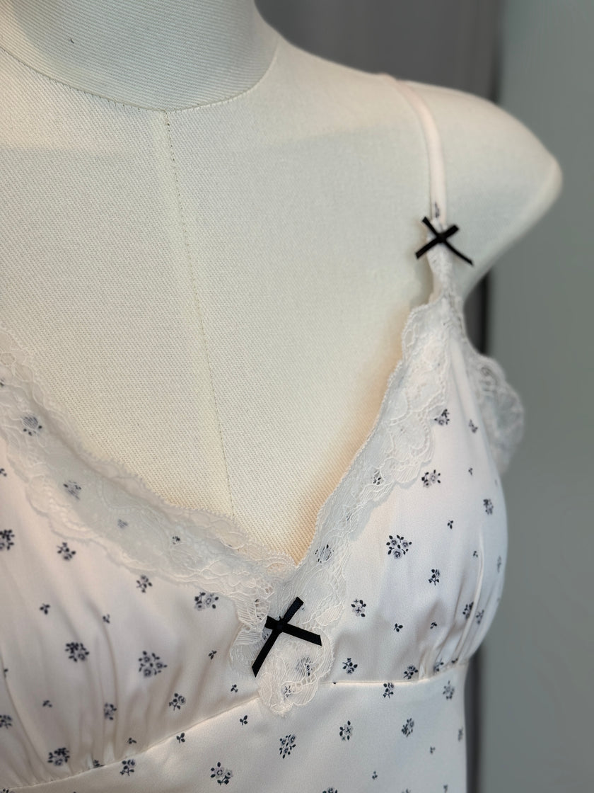 微花蕾絲睡衣罩衫組-白