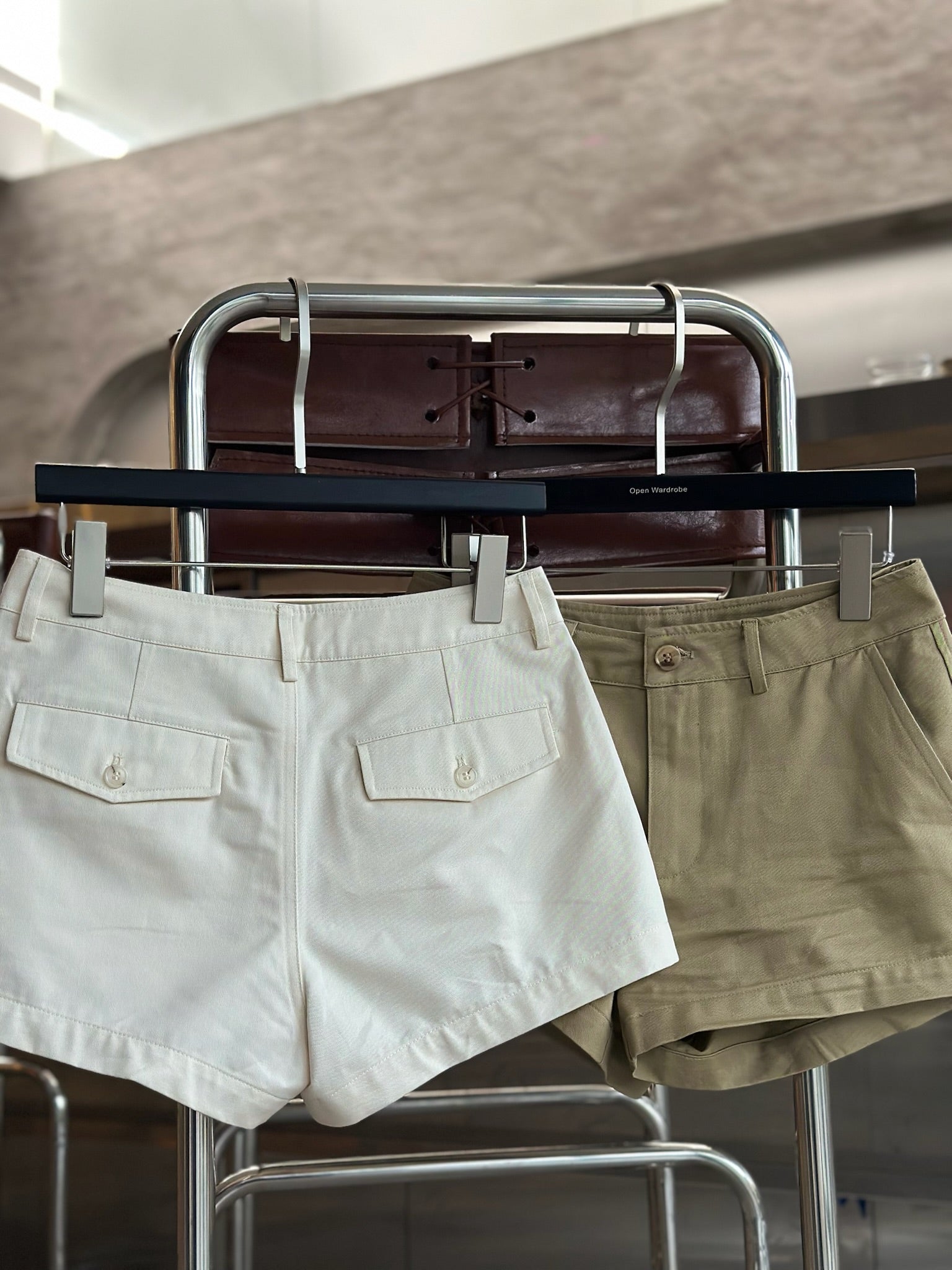 挺版工裝休閒短褲-卡其