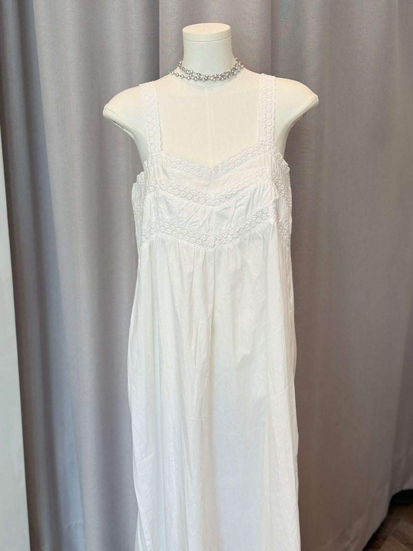 晨光蕾絲拼接長裙-白