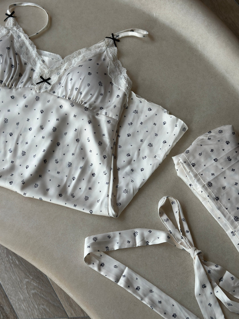 微花蕾絲睡衣罩衫組-白