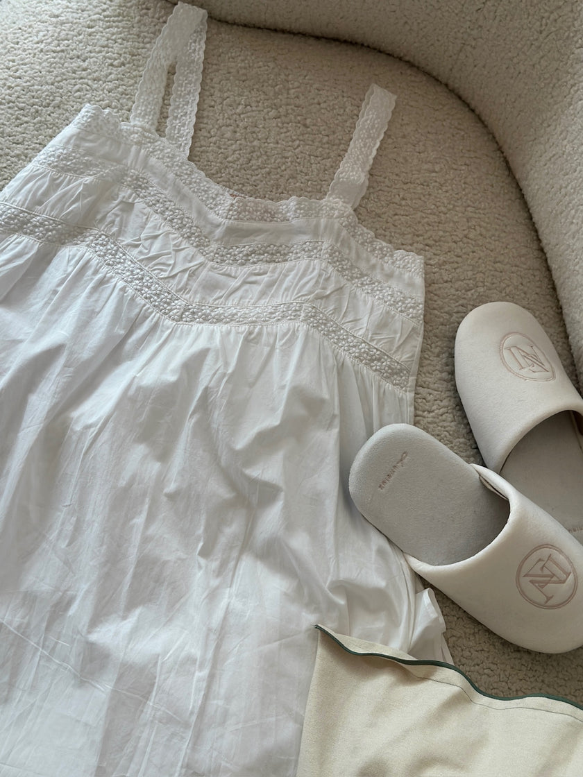 晨光蕾絲拼接長裙-白