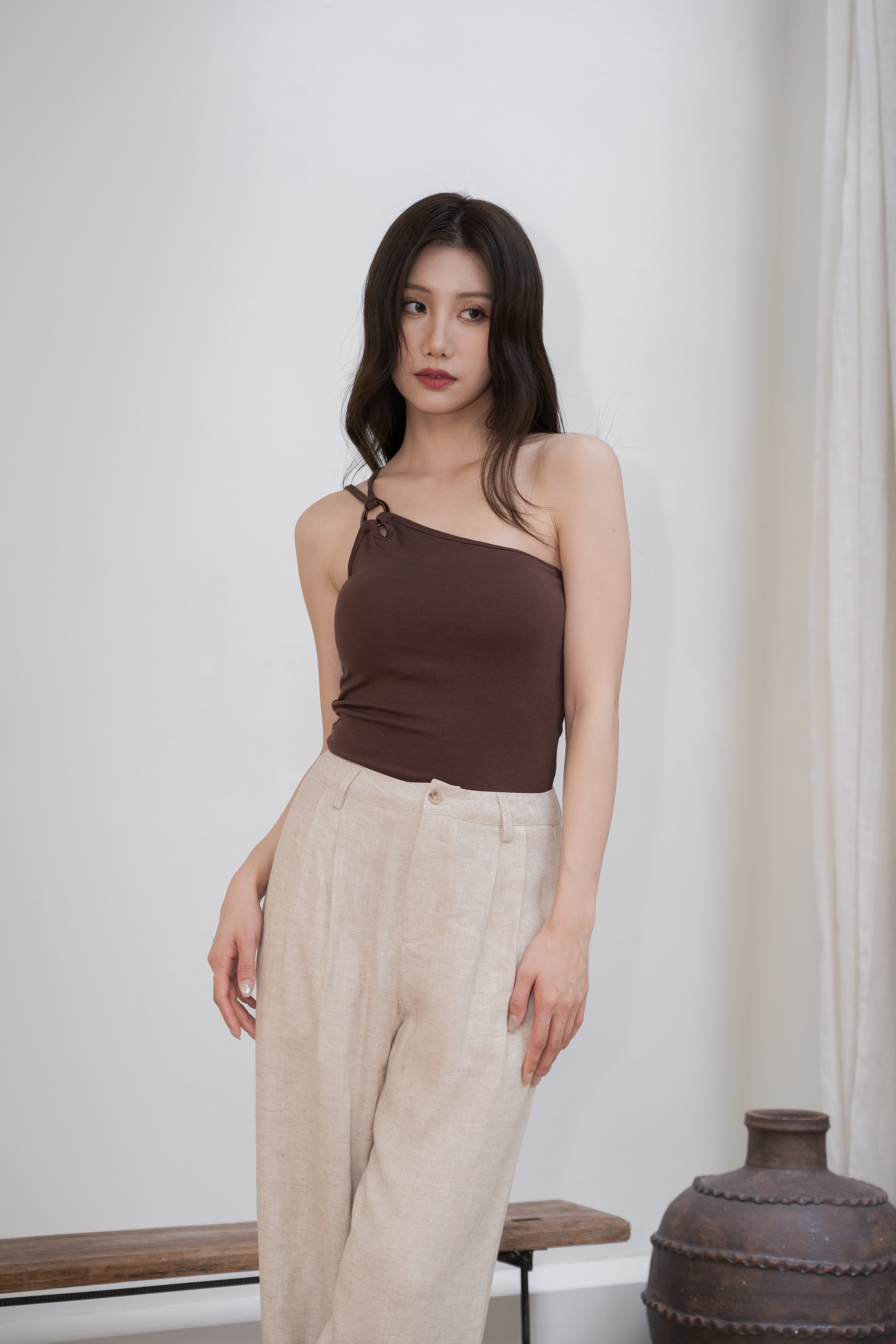 【包色優惠】琥珀斜肩Bra top-咖