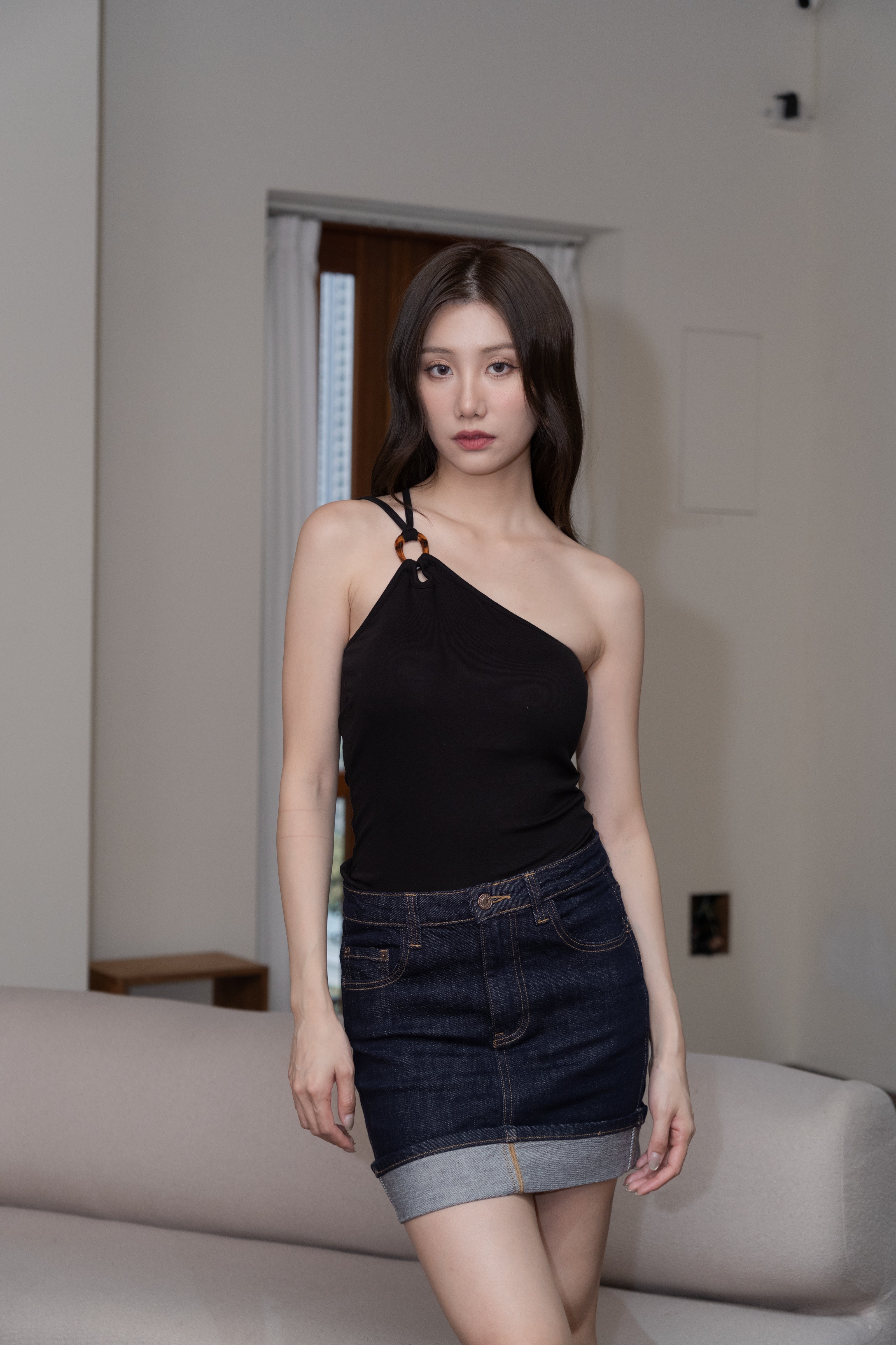 【包色優惠】琥珀斜肩Bra top-黑