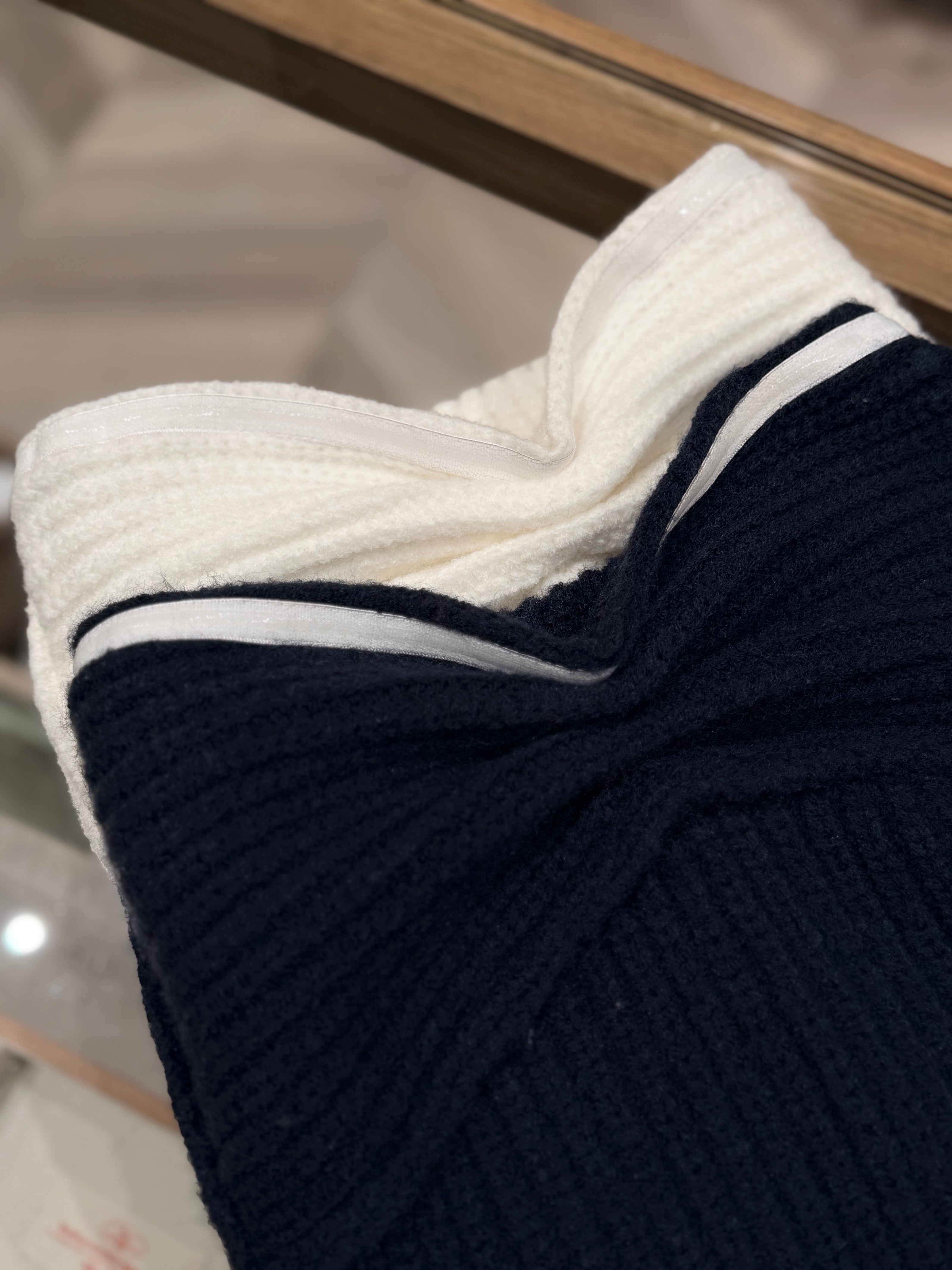 義式鉤織金屬平口上衣-白