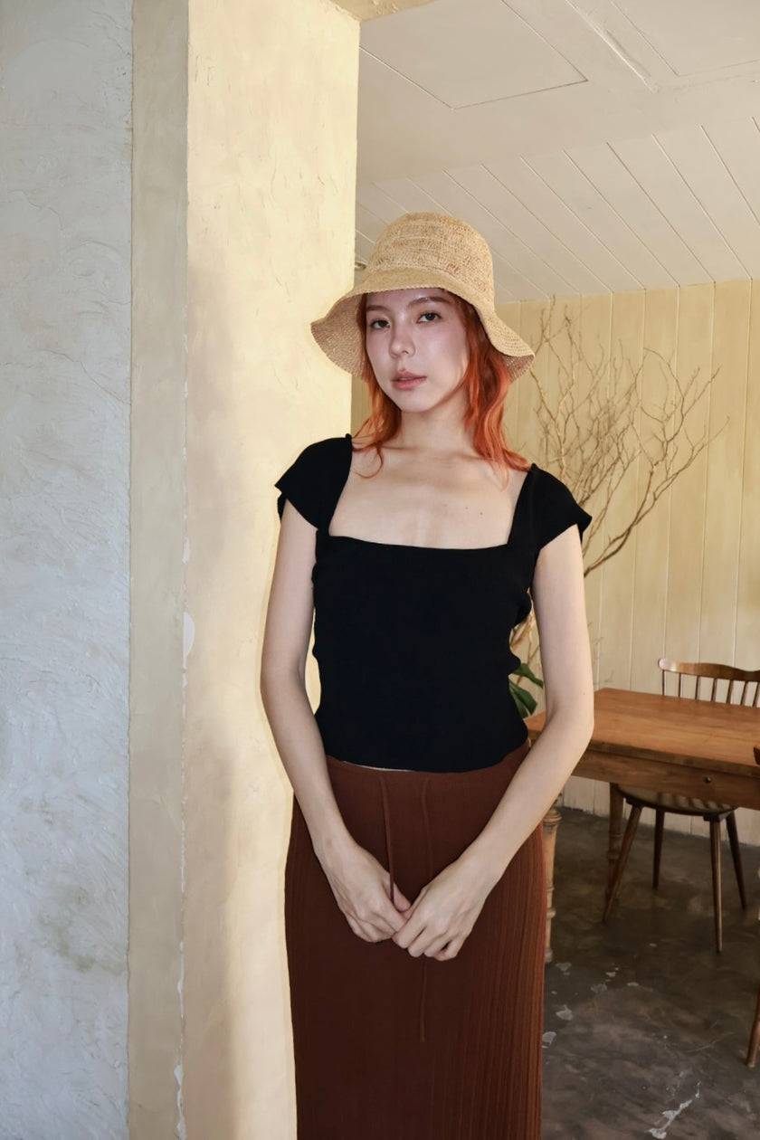 法式美背飛袖上衣-黑