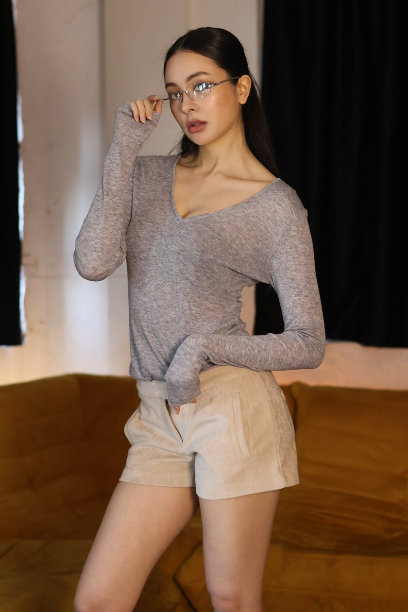 軟糯微透Ｖ領打底衣-灰