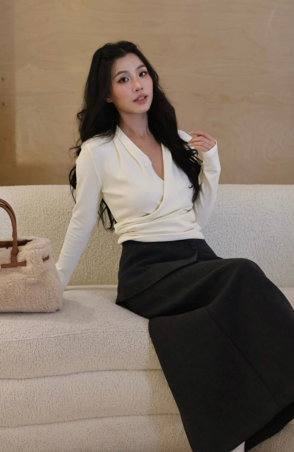 V領交叉抓絨上衣-杏