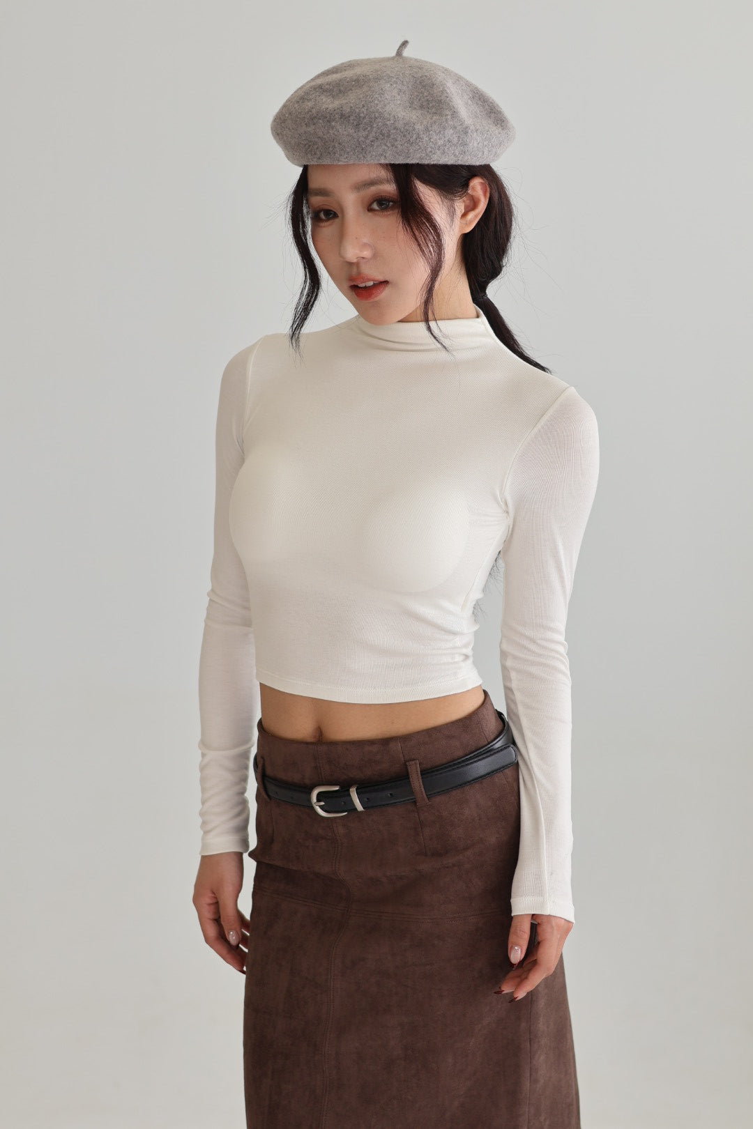 半高領胸墊短版上衣-白