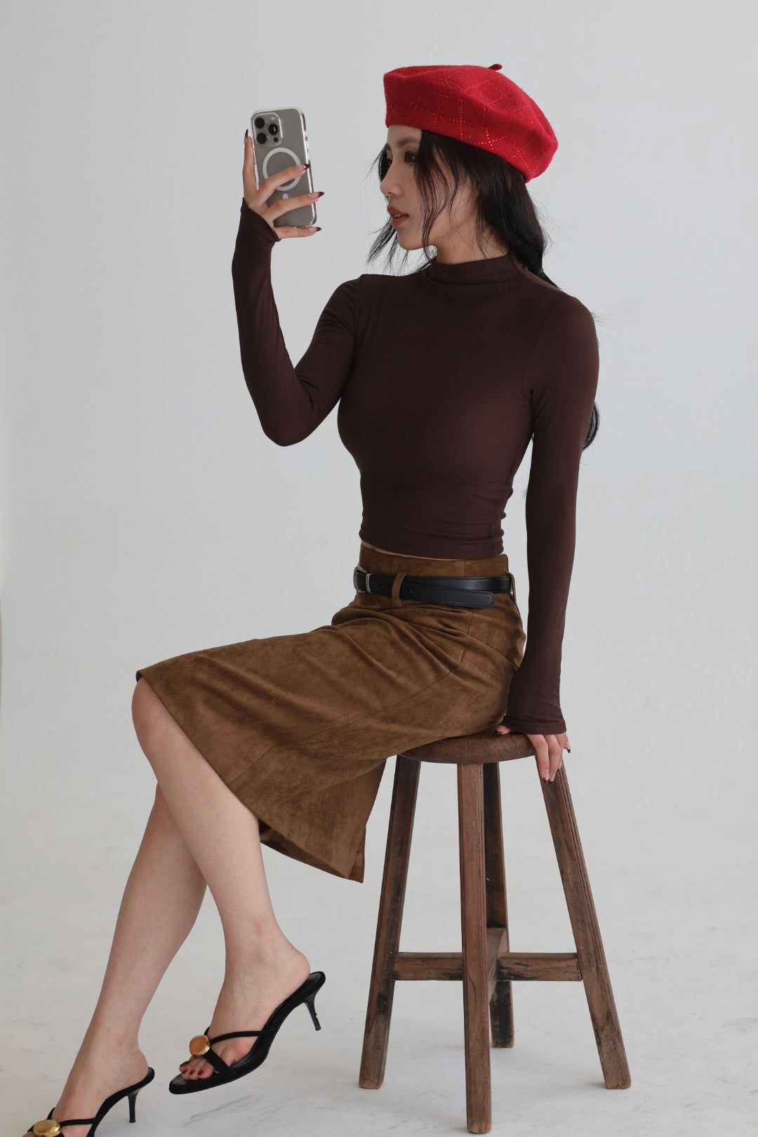 半高領胸墊短版上衣-咖