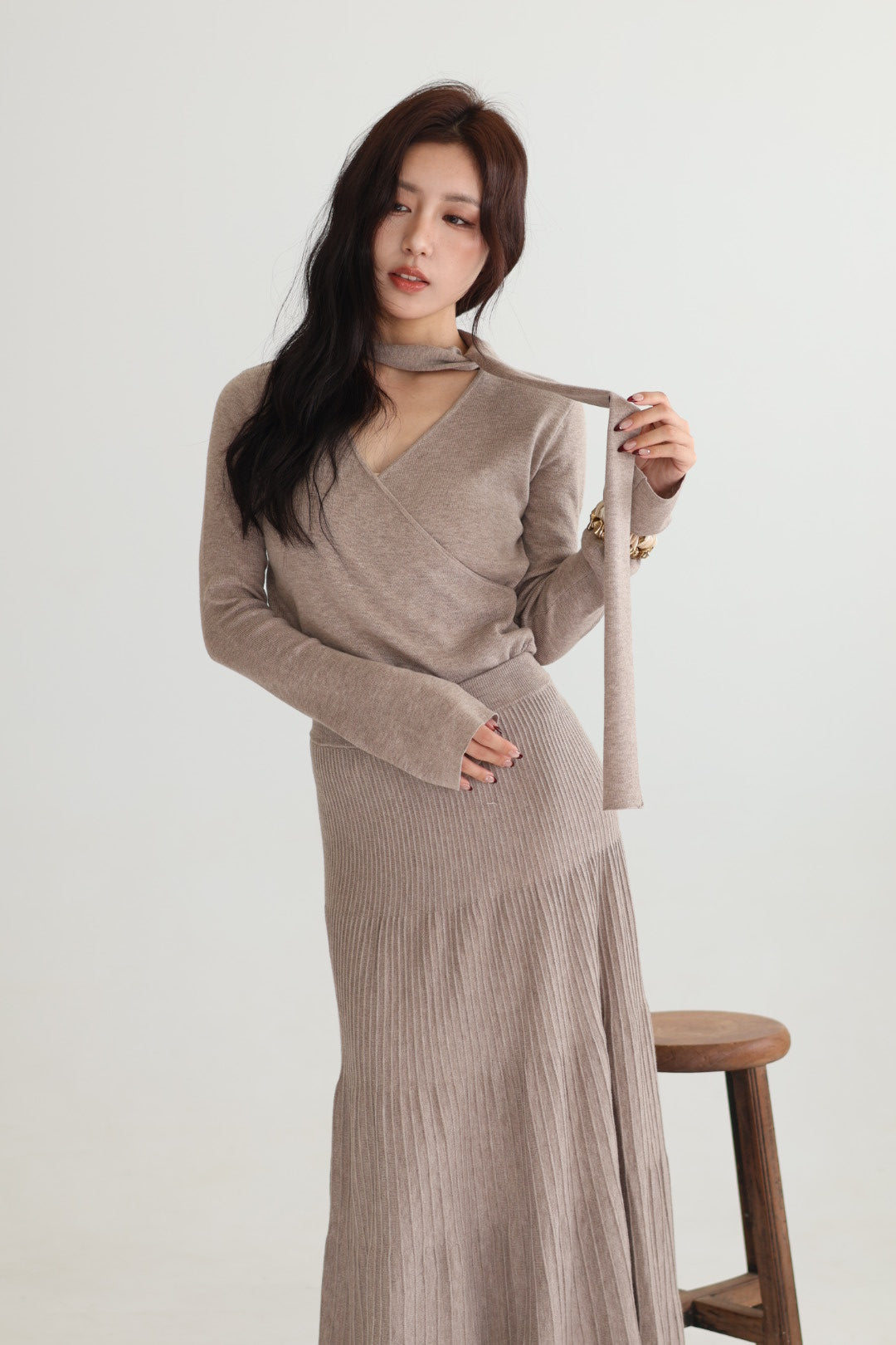 假期飄帶交叉針織上衣-杏灰