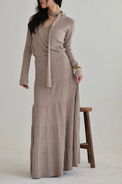 假期肌理壓褶傘裙-杏灰