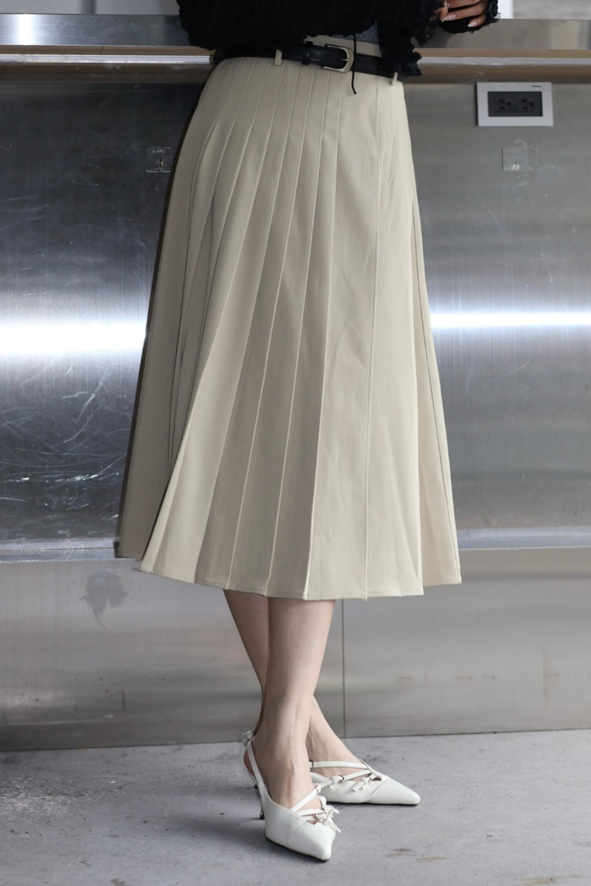 Miu感智性半百褶裙(附皮帶)-卡其