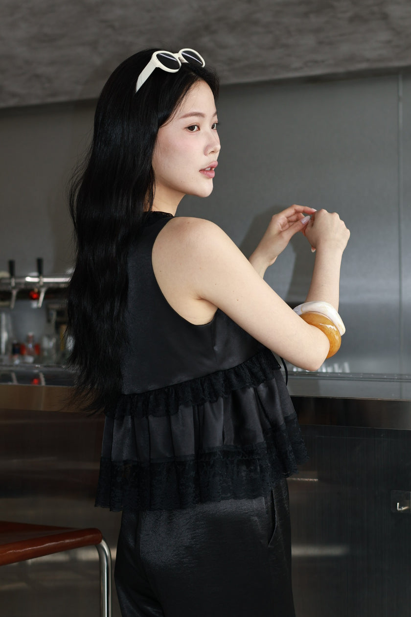 緞光蕾絲綁帶背心-黑