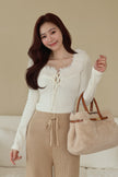 羊毛綁帶毛領針織上衣-白