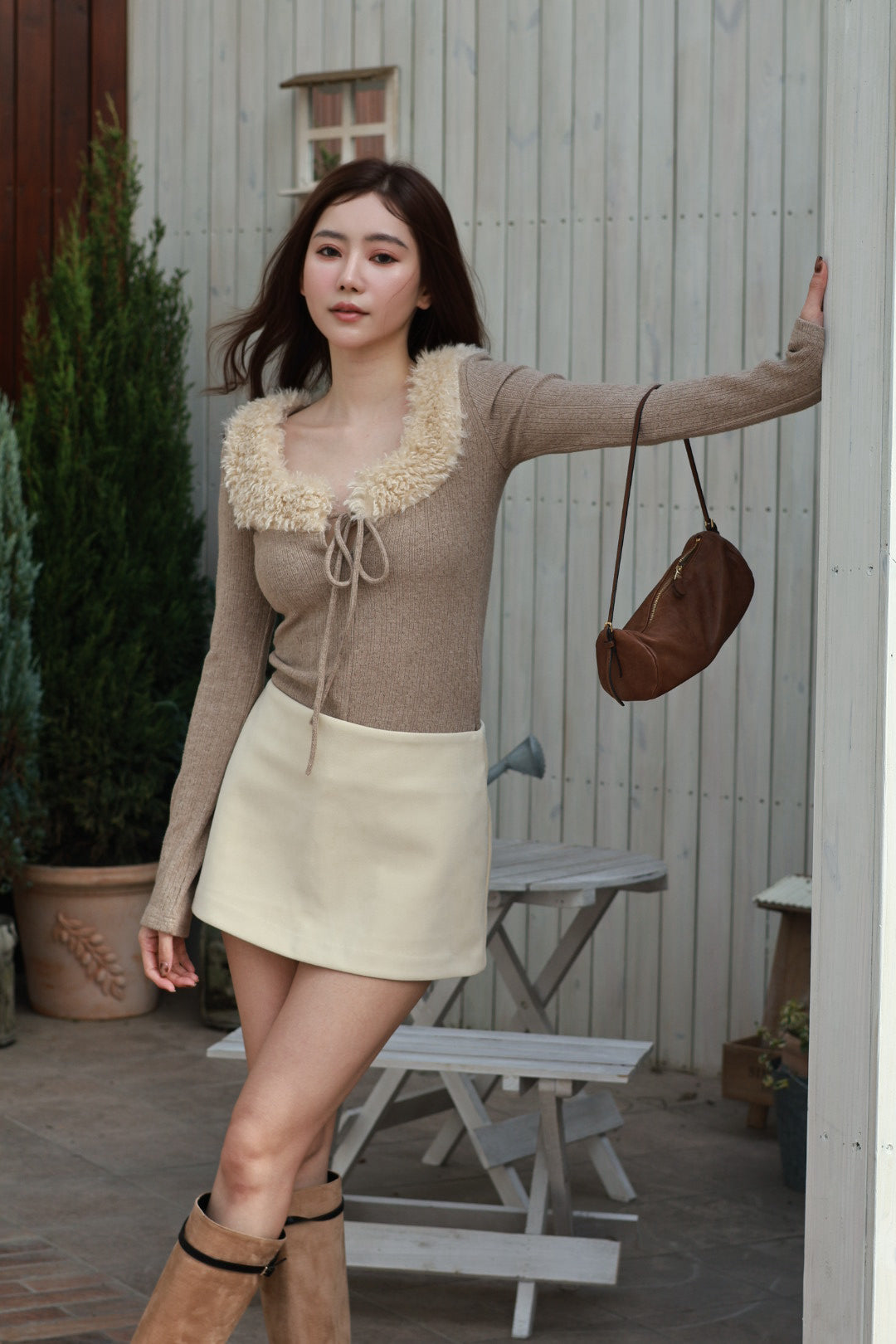 羊毛綁帶毛領針織上衣-卡其