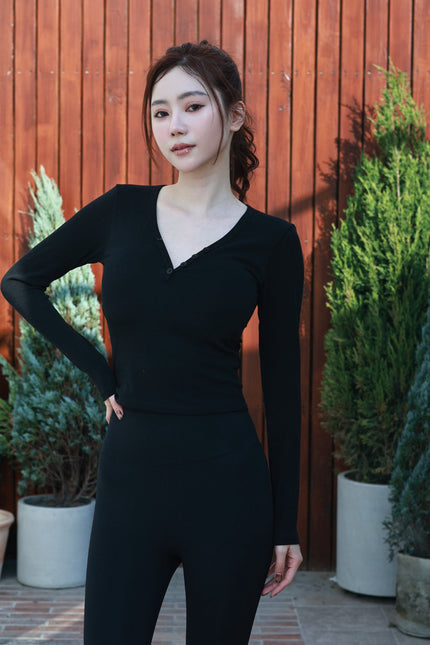 雲感V領開釦胸墊上衣-黑