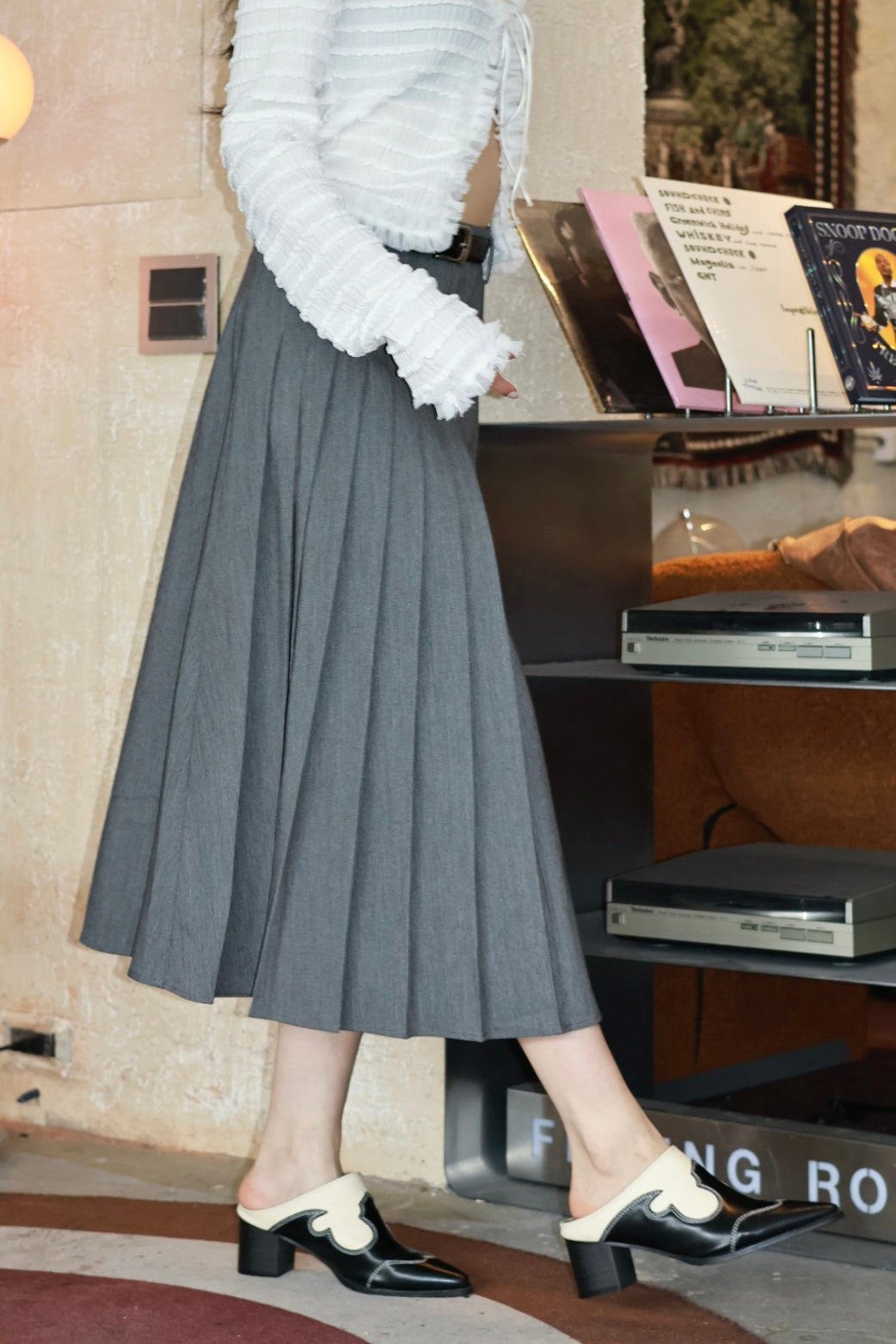 Miu感智性半百褶裙(附皮帶)-灰