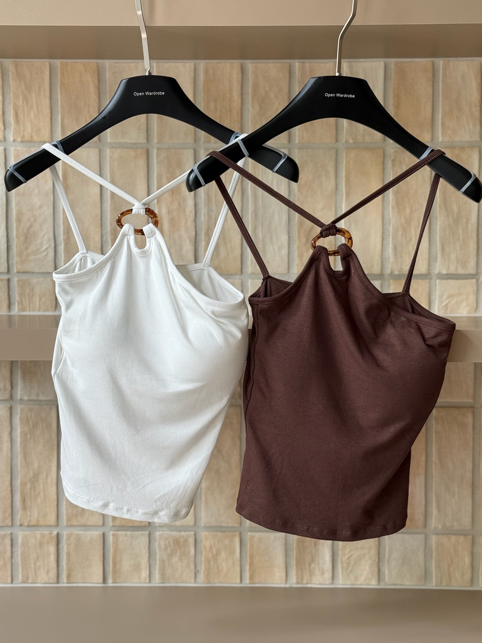 【包色優惠】琥珀斜肩Bra top-咖