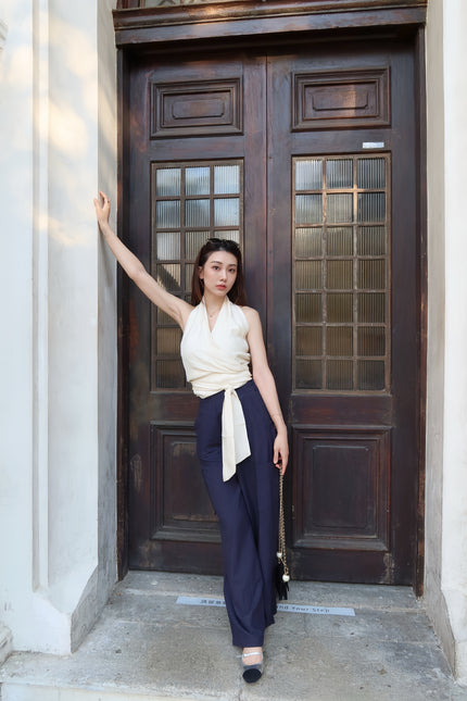 American style cargo pants with large pockets
