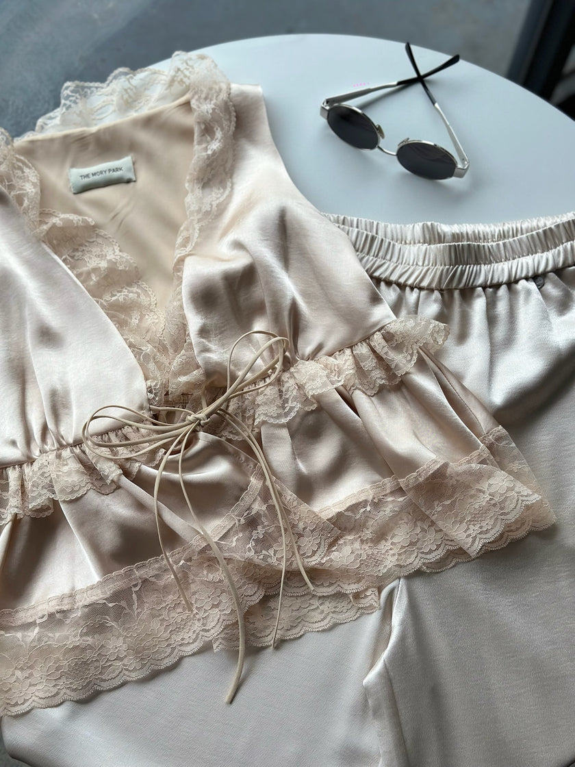 緞光蕾絲綁帶背心-杏