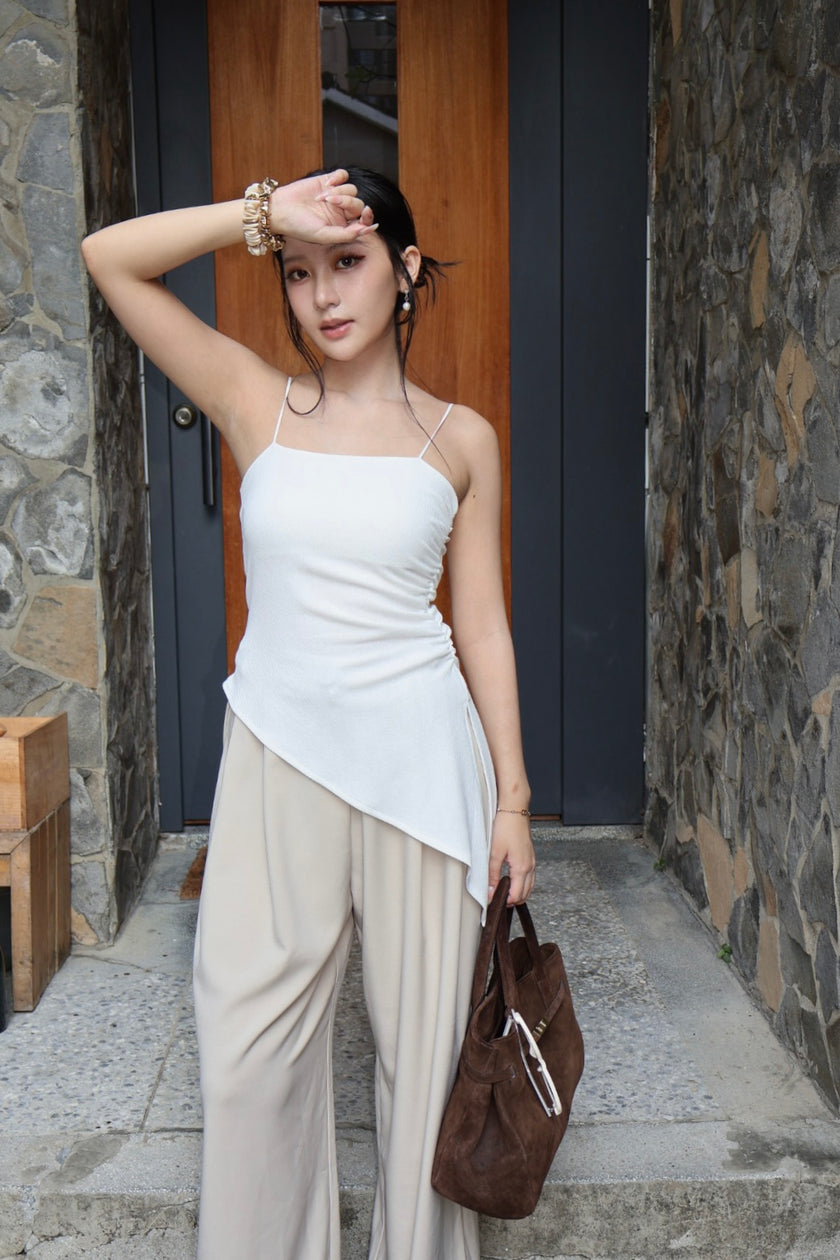 斜影側抓皺細肩上衣-白