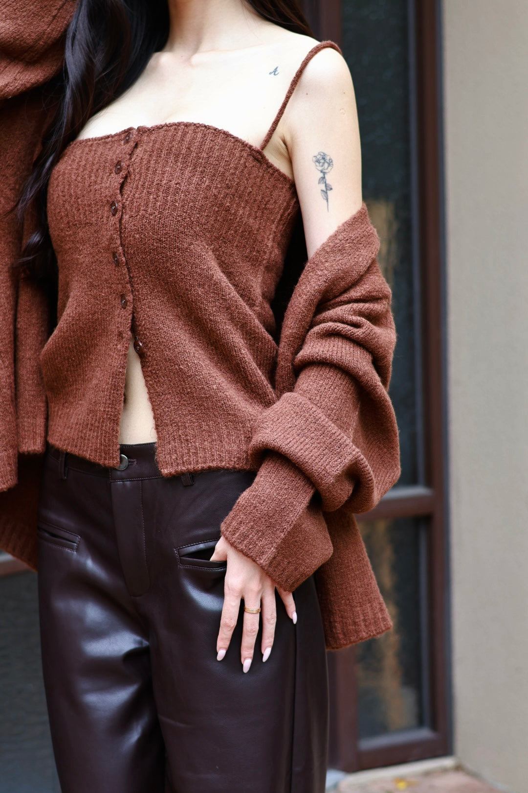 圈圈毛細肩罩衫兩件套-咖