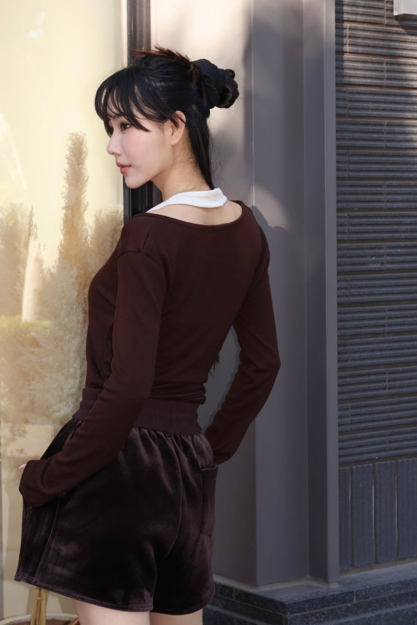 入秋麂皮抽繩短褲-咖