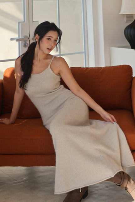 浣熊絨細肩收腰長洋裝-杏