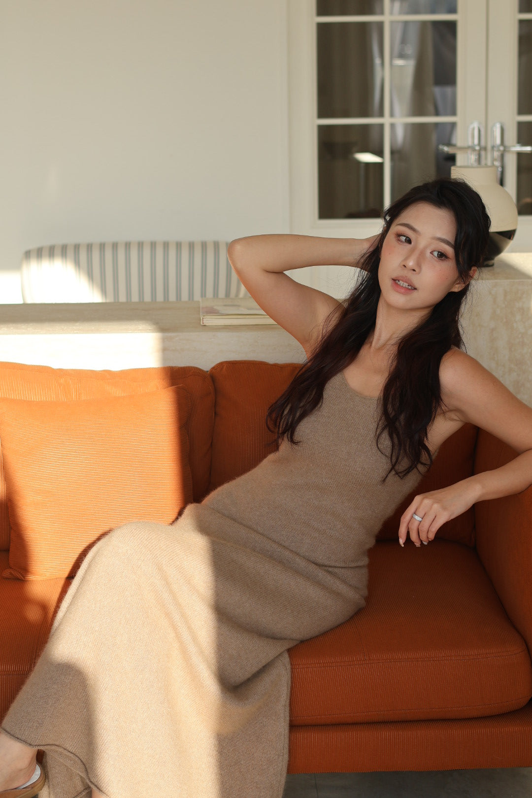 浣熊絨細肩收腰長洋裝-奶茶