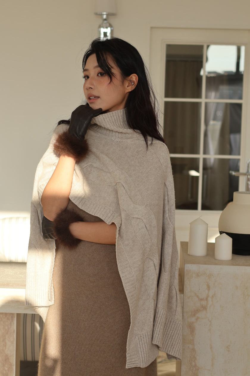 羊絨編織立領斗篷-杏