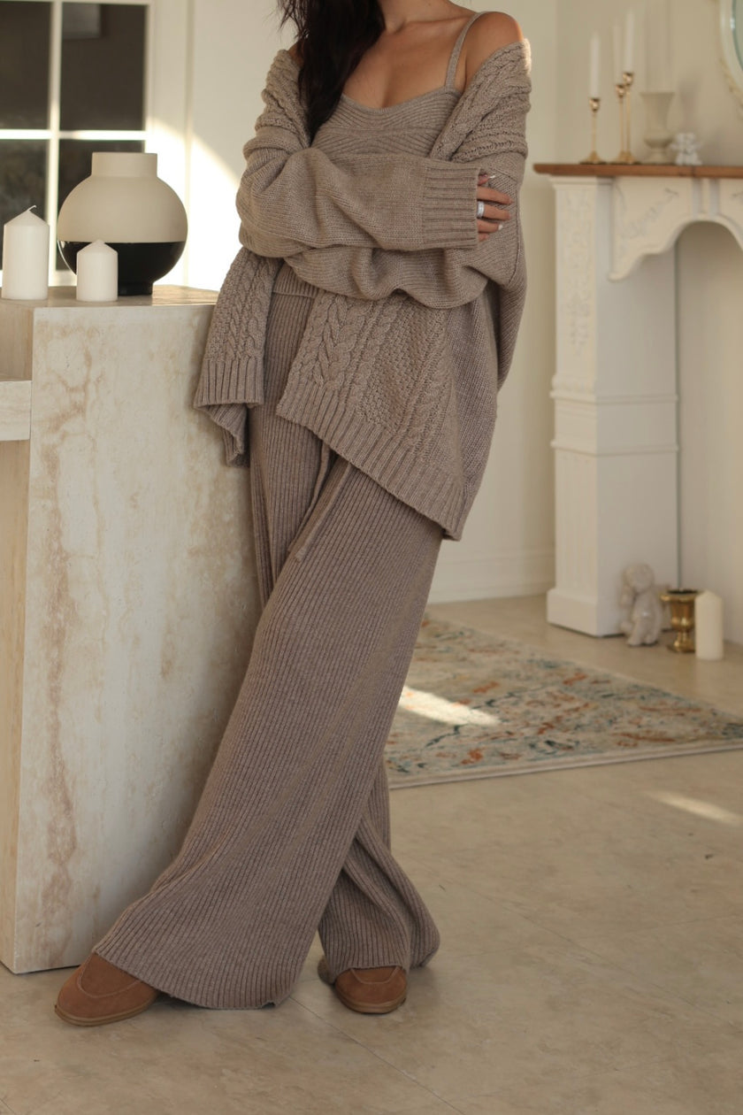 慵懶羊毛針織寬褲-卡其