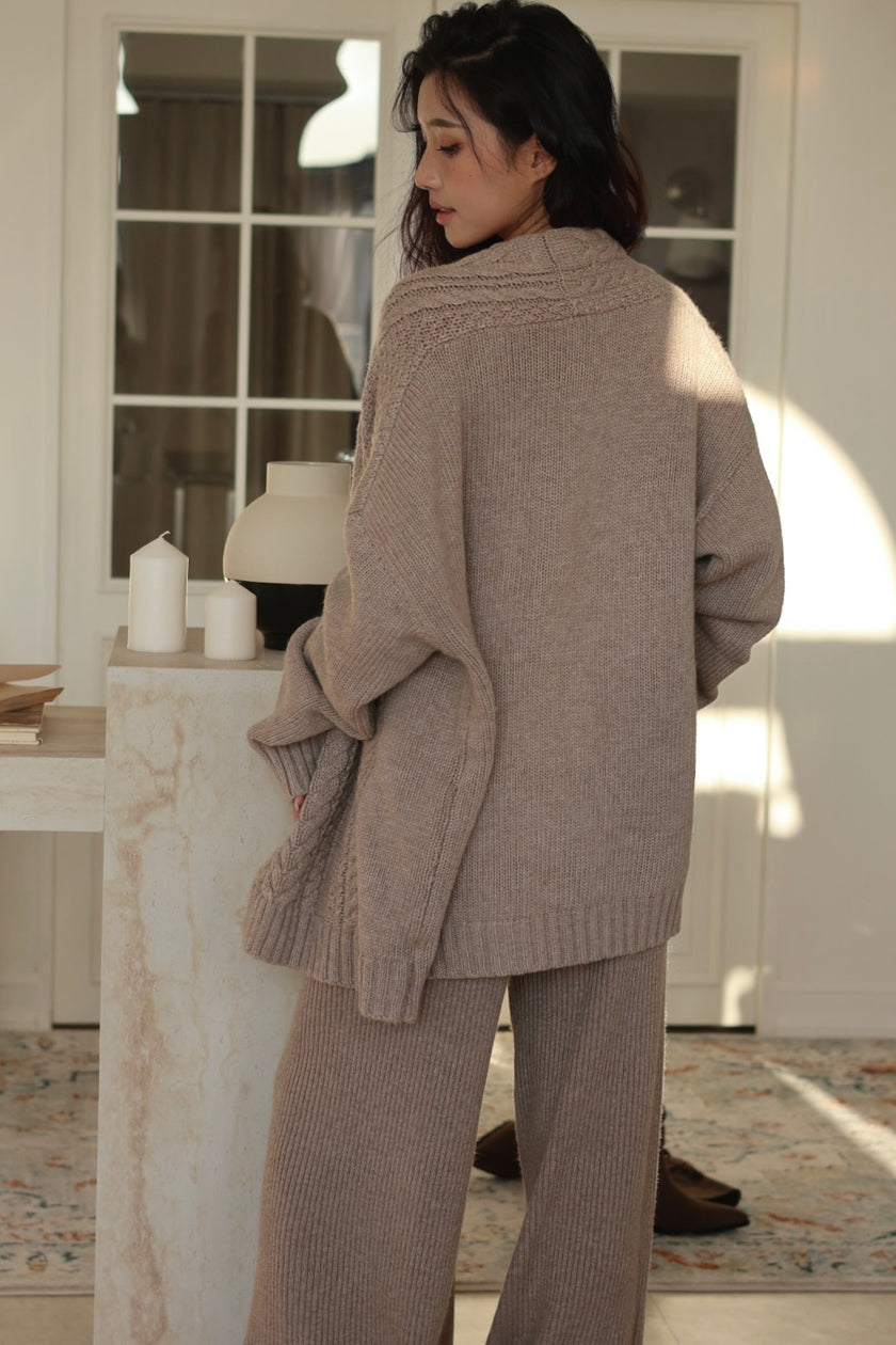 慵懶羊毛麻花針織罩衫-卡其