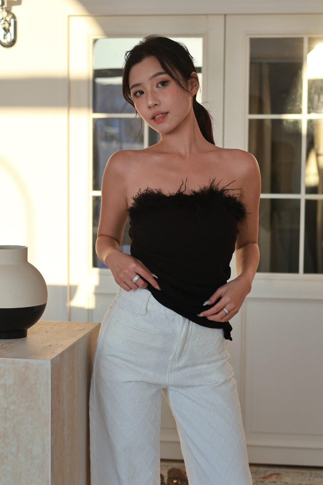 節日氛圍毛毛平口上衣-黑